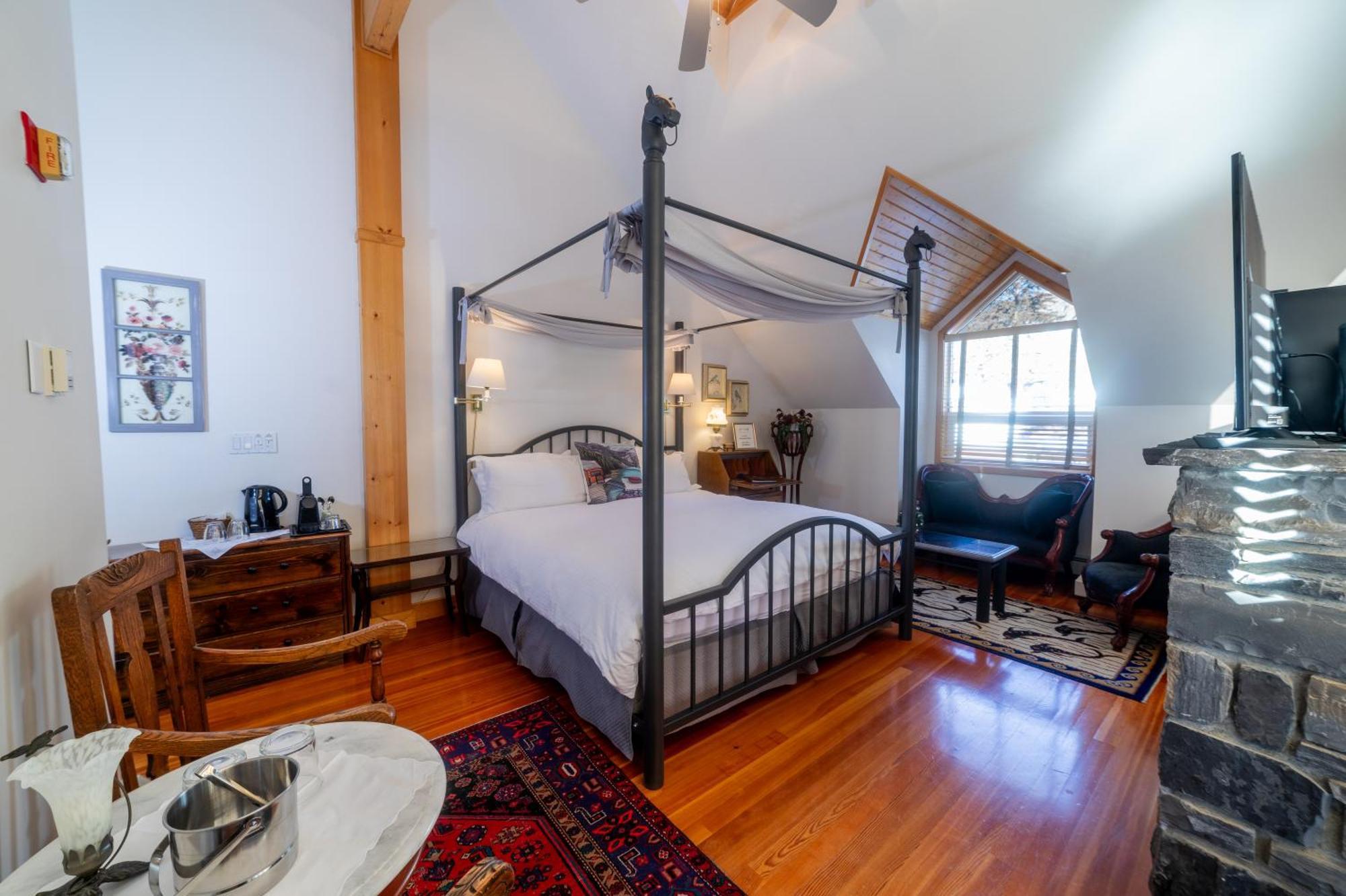 Beaujolais Boutique B&B At Thea'S House Banff Buitenkant foto