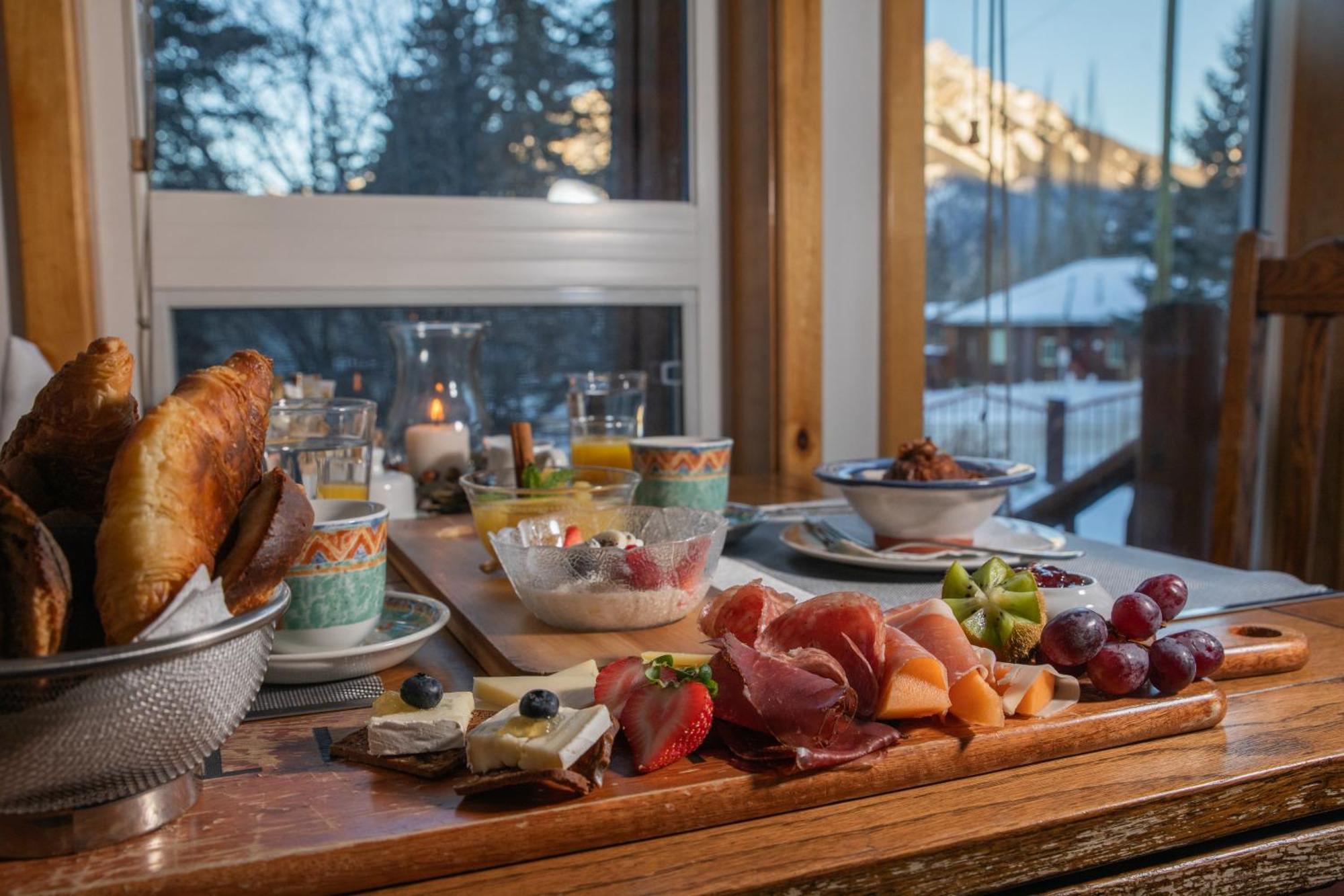 Beaujolais Boutique B&B At Thea'S House Banff Buitenkant foto