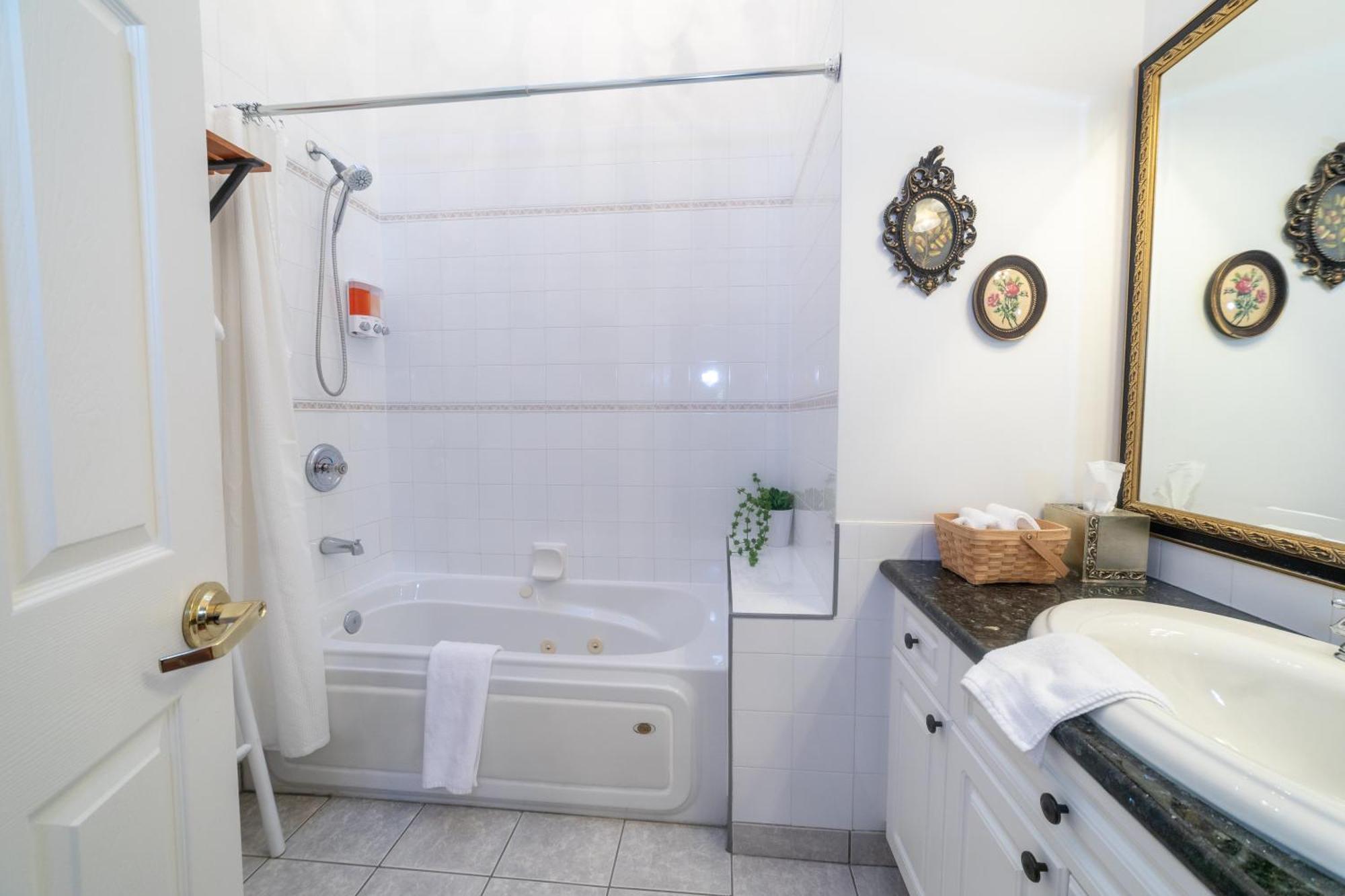 Beaujolais Boutique B&B At Thea'S House Banff Kamer foto