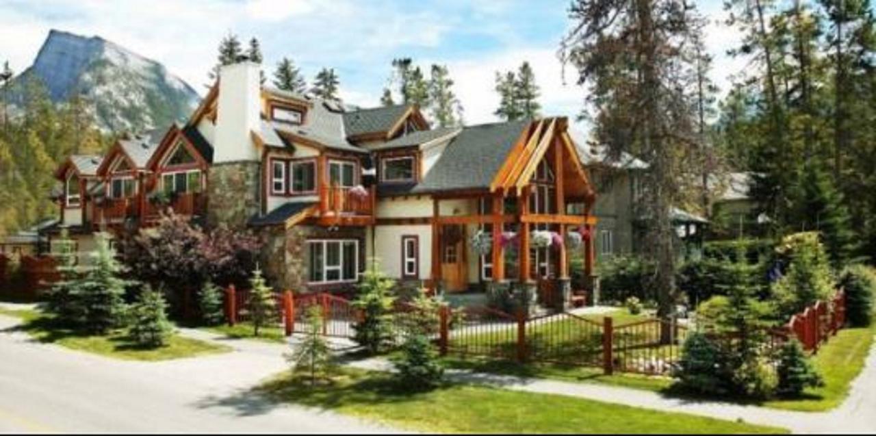 Beaujolais Boutique B&B At Thea'S House Banff Buitenkant foto